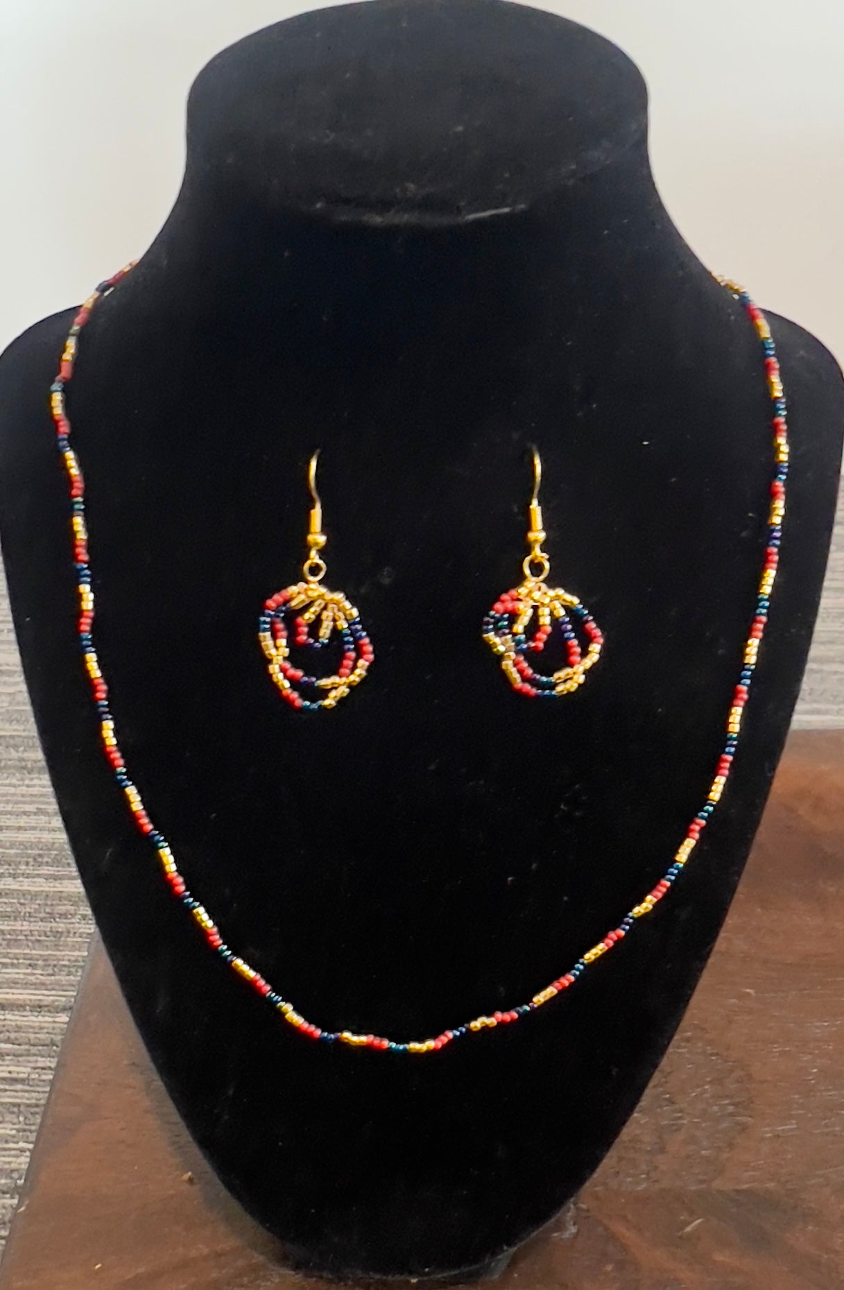Tricolor Elegance Pearl Necklace set